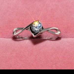 Sterling silver simulation diamond ring